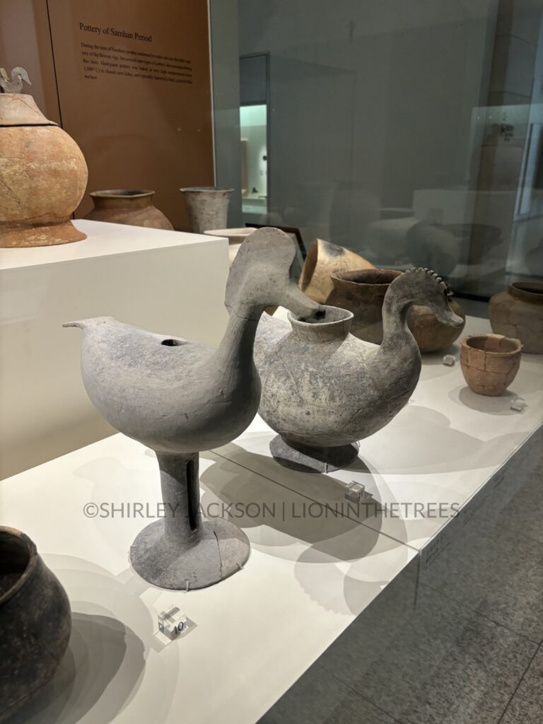 Photo of duck shaped vases